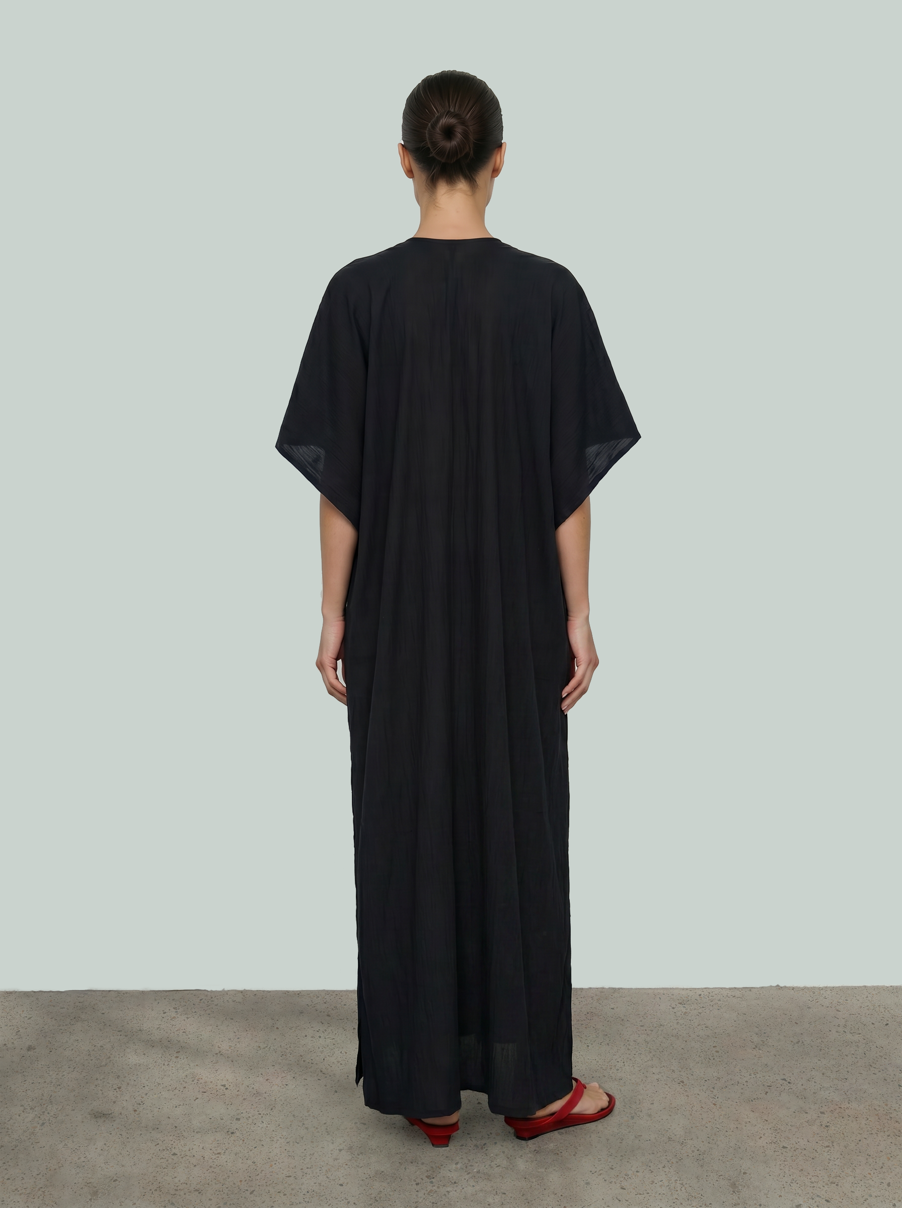 STORM INTERVAL KAFTAN IN BLACK