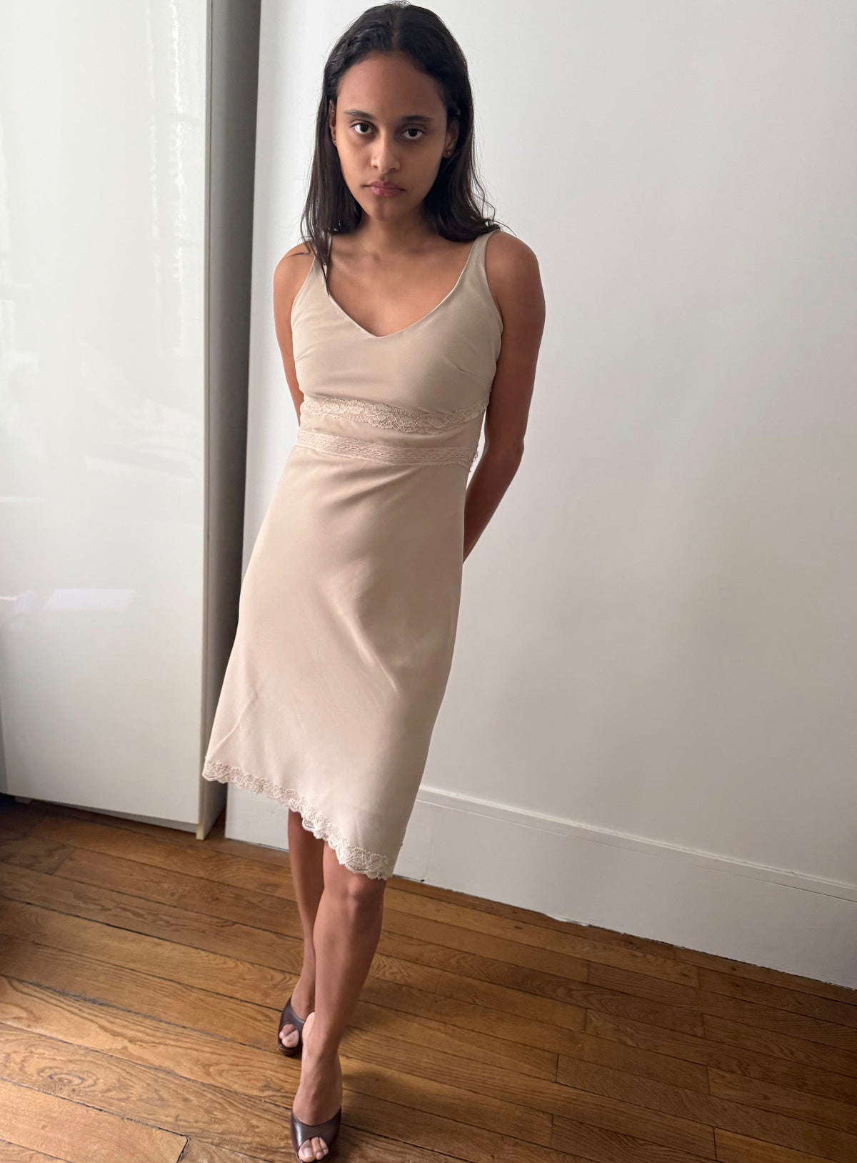 SCULPT MIDI DRESS