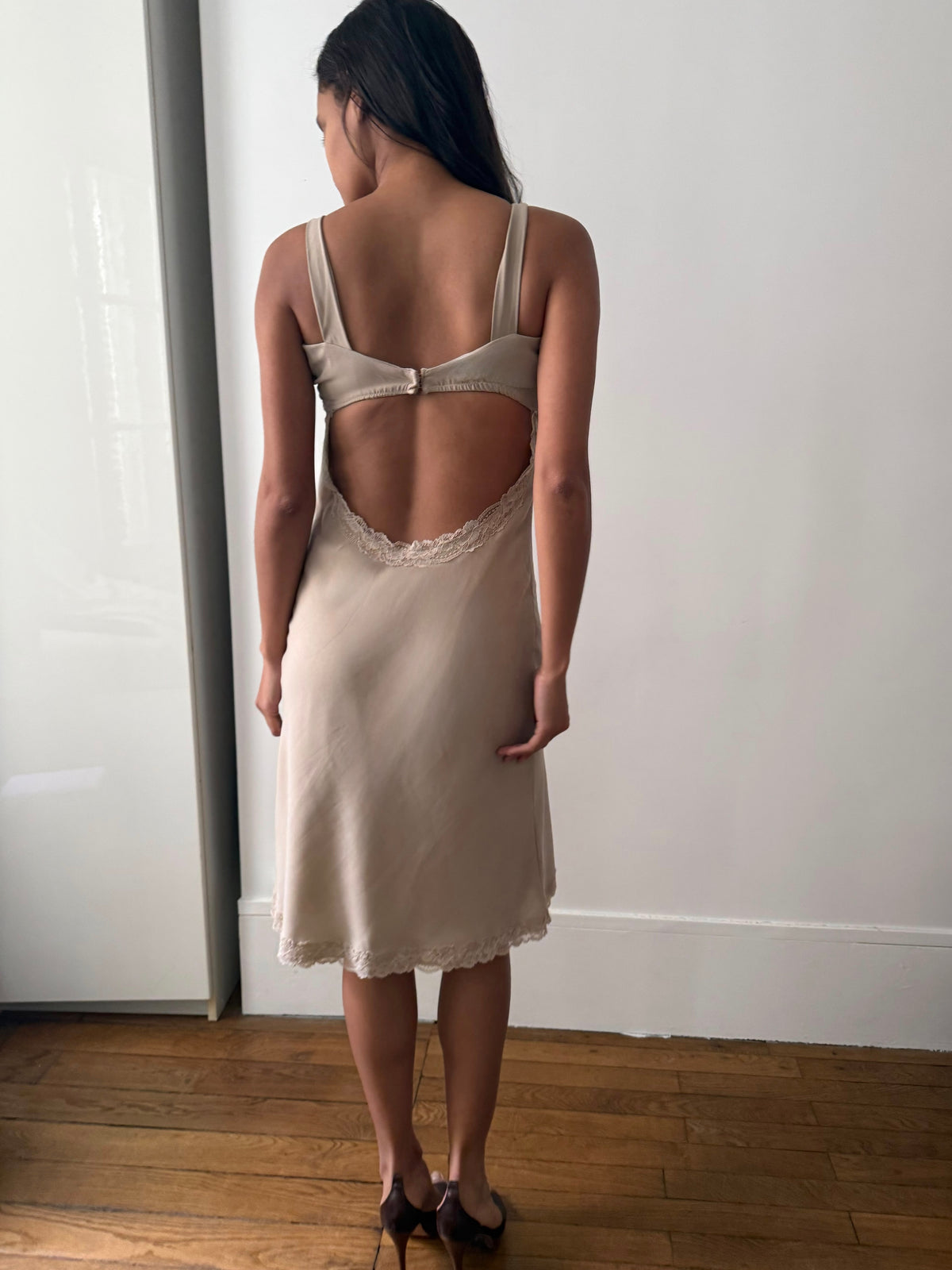 SCULPT MIDI DRESS